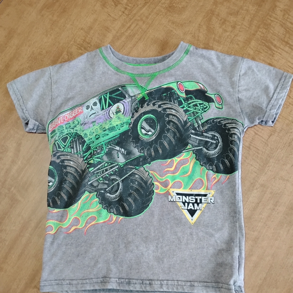 Monster Jam Grave Digger Graphic Tee - Gray & Green